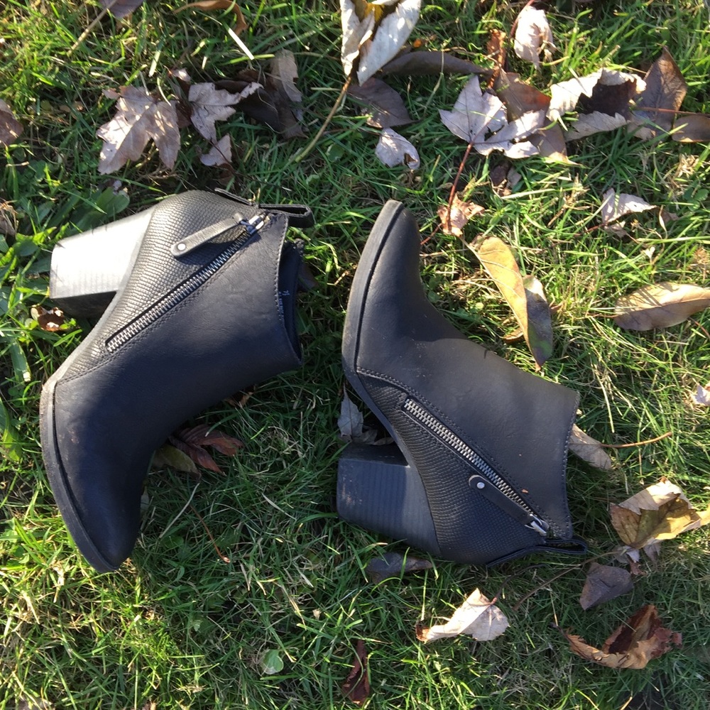 Dolce Vita Booties
